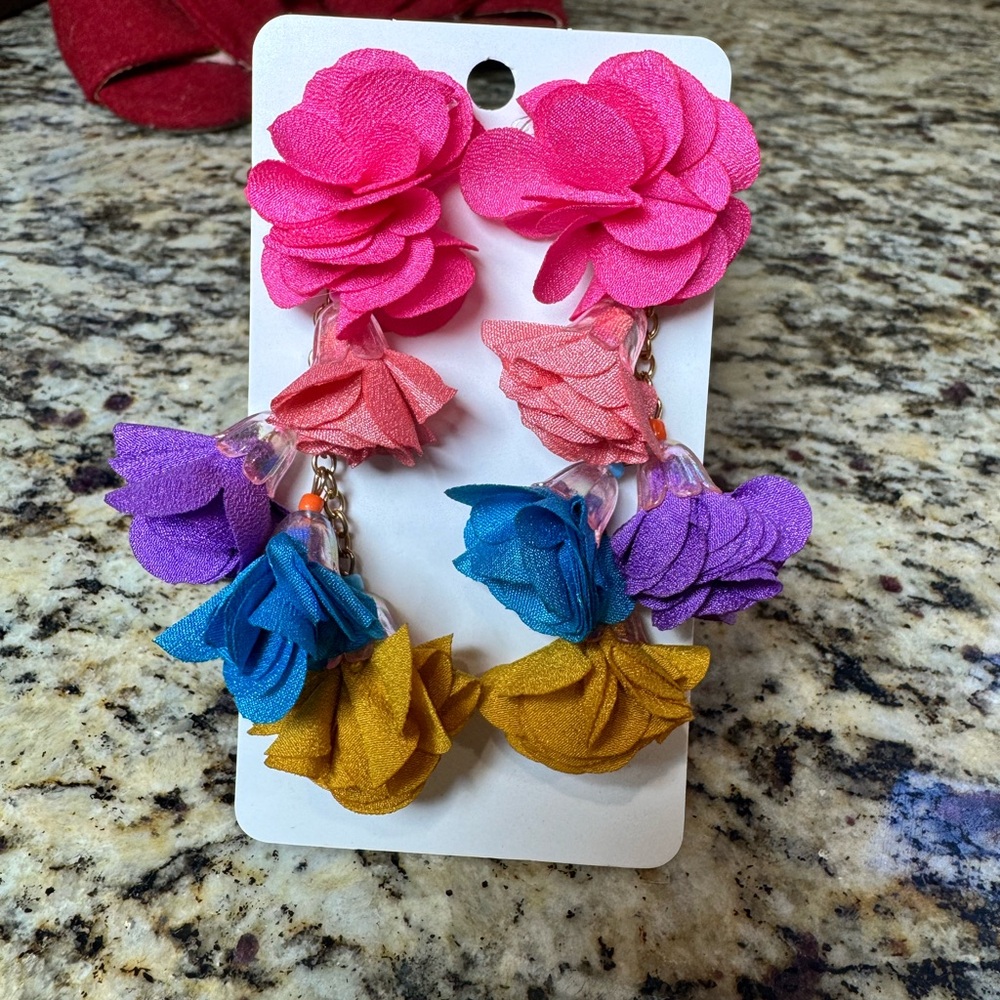 SHEIN Multicolor Floral Drop Earrings